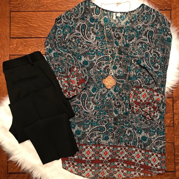 Cato Tops - Cato paisley print split sleeve top 22/24 EUC